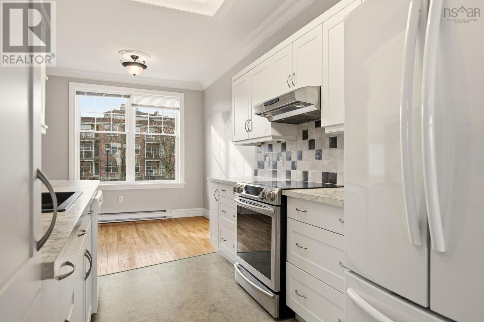 Property 16 of 46 of 4 Arthur Lismer Court