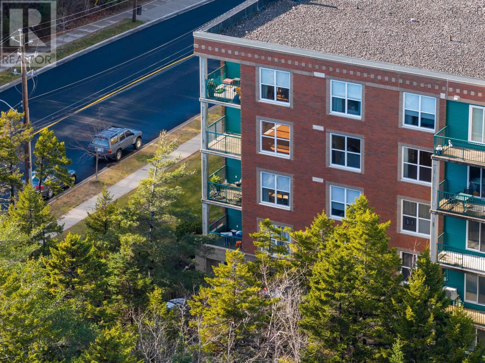 Property 34 of 39 of 404 114 Regency Park Drive