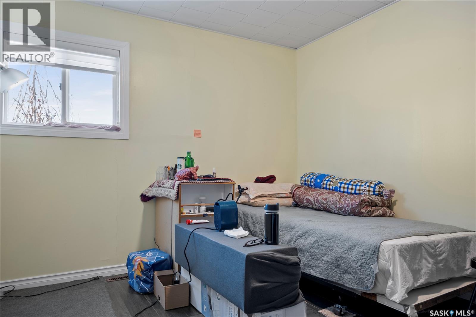 87 ROBINSON CRESCENT - 15