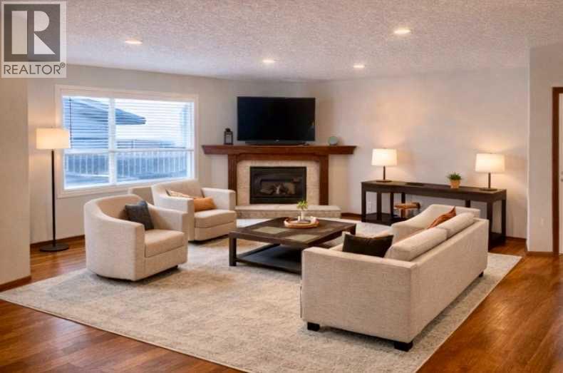 Single Family House for Sale in  Cranberry Place SE Cranston Calgary 