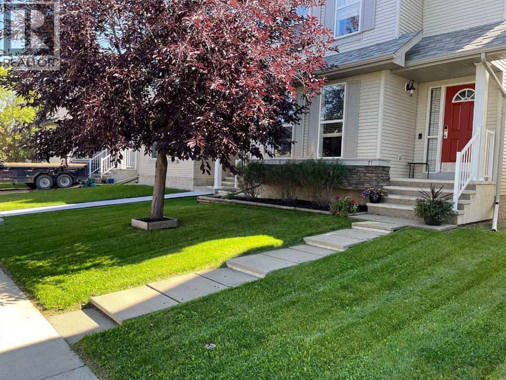 Single Family House for Sale in  Cranberry Place SE Cranston Calgary 