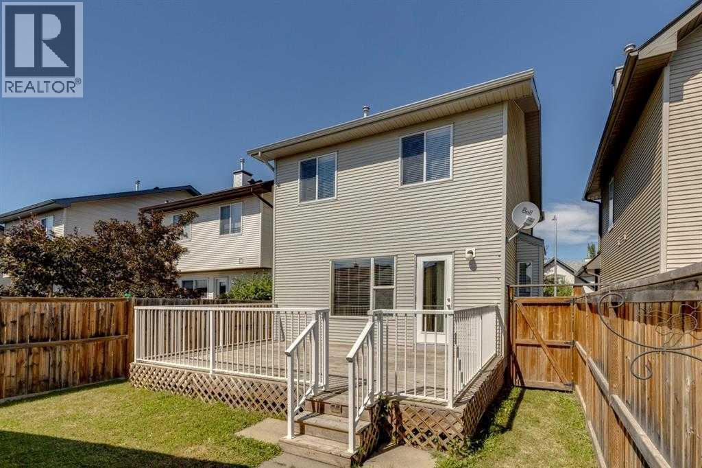 Single Family House for Sale in  Cranberry Place SE Cranston Calgary 