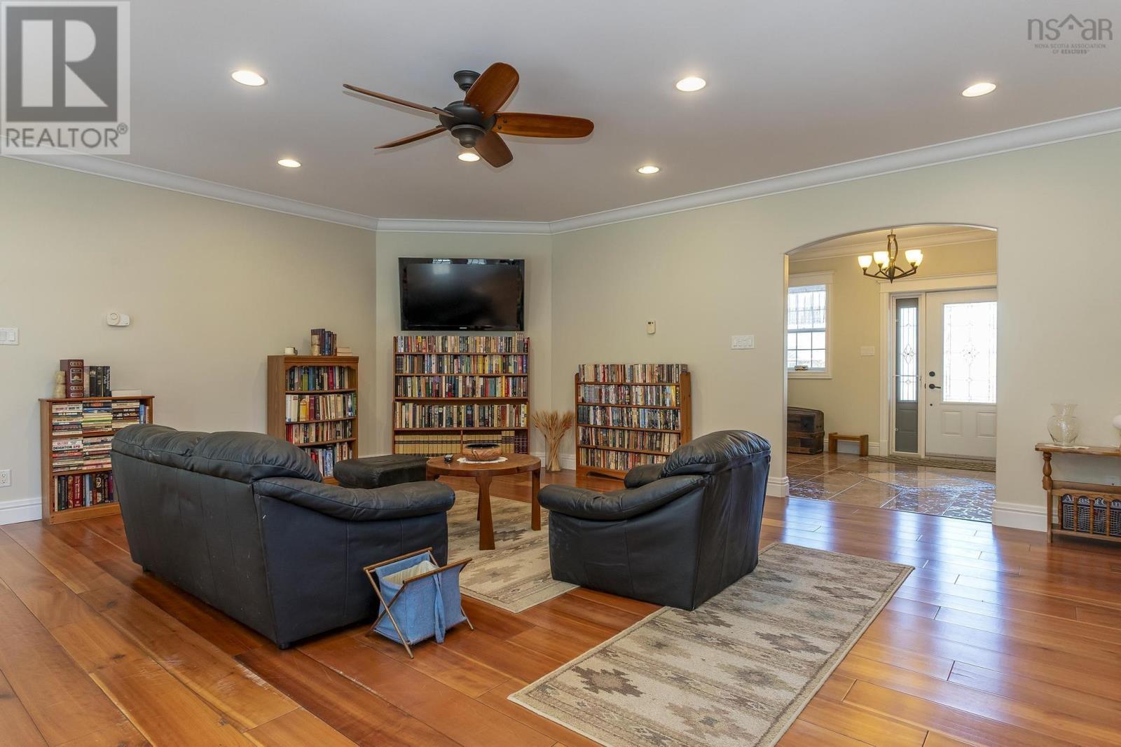 Property 22 of 49 of 103 Oakwood Drive