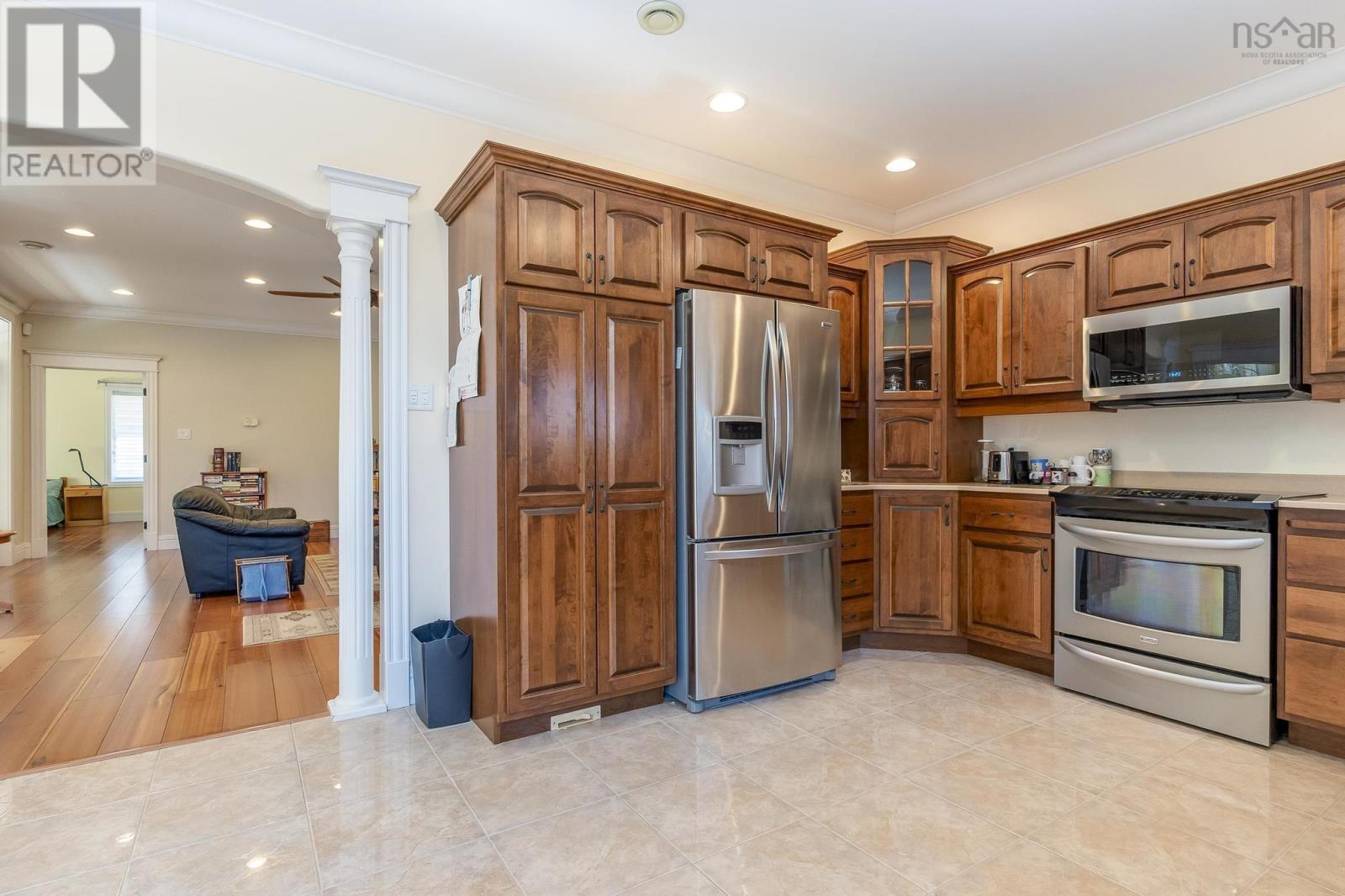 Property 40 of 49 of 103 Oakwood Drive