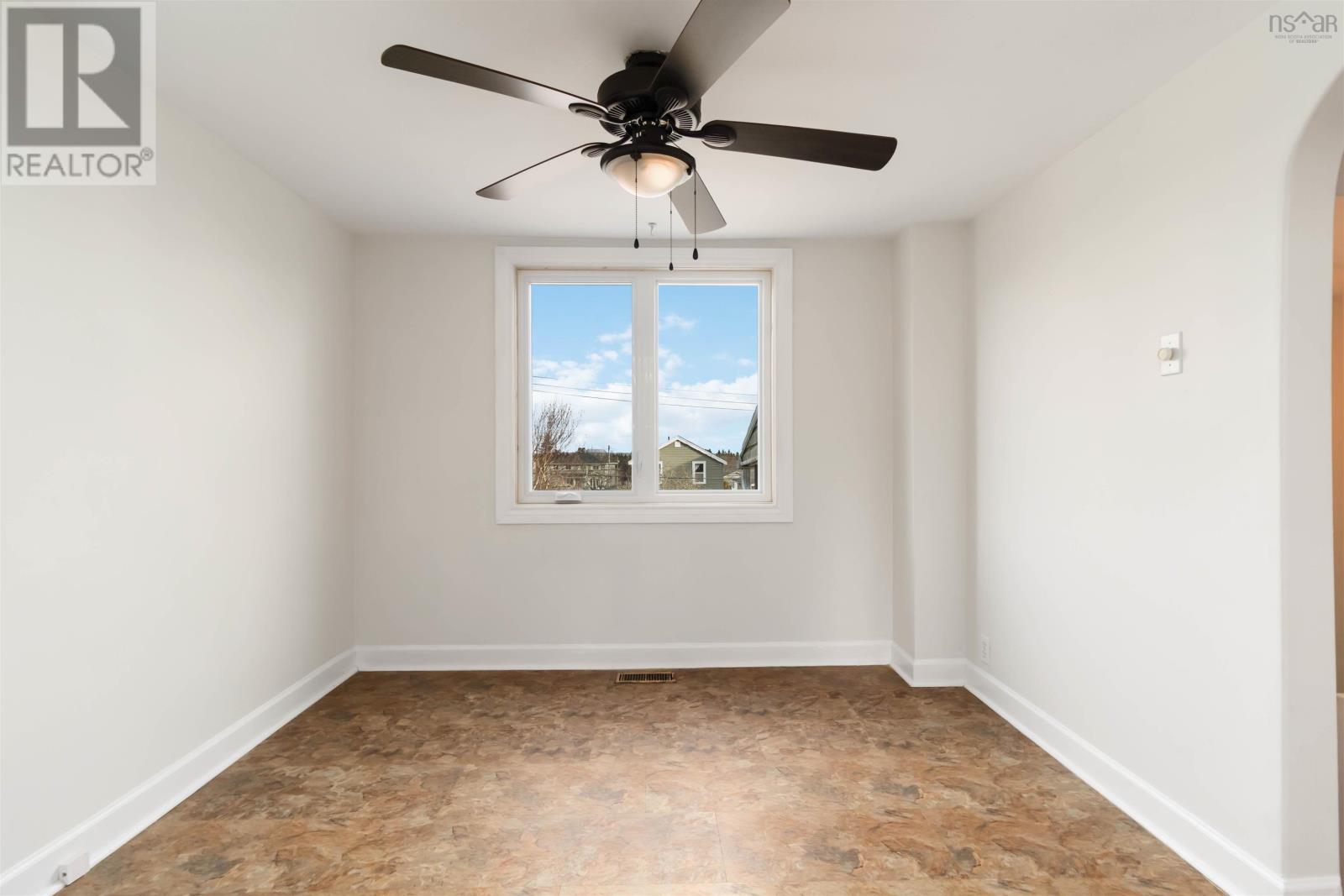 Property 16 of 50 of 4 Hayes Street