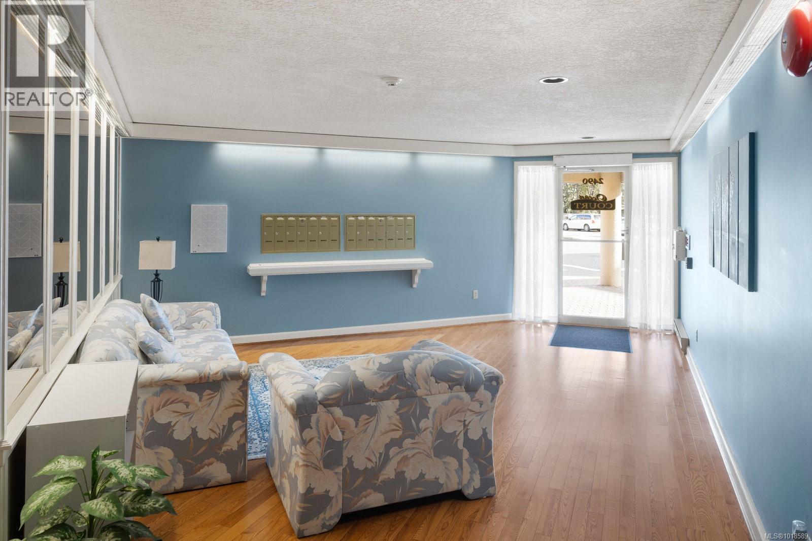 204 2490 Bevan Avenue, Sidney