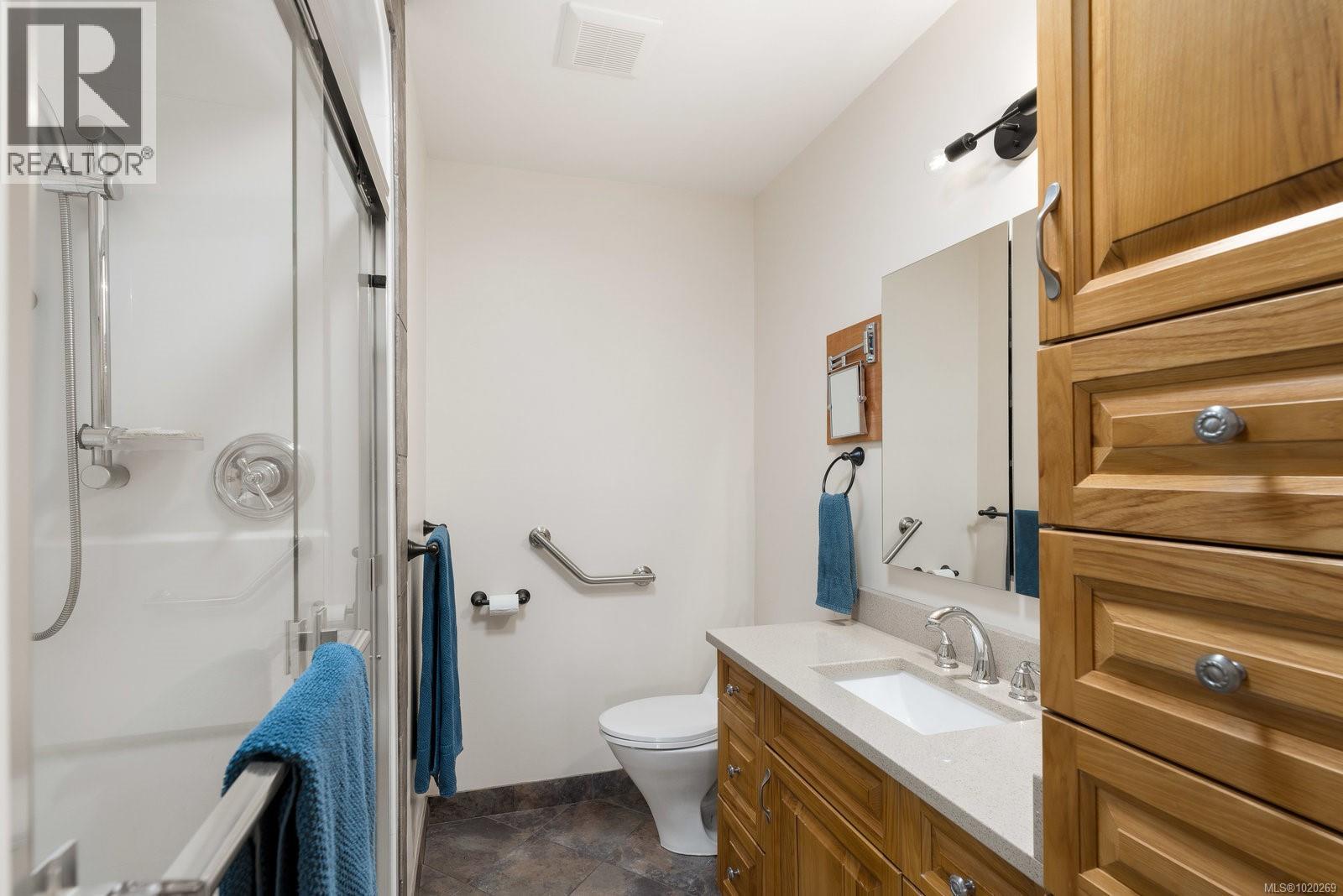 3955 Nelthorpe St, Saanich