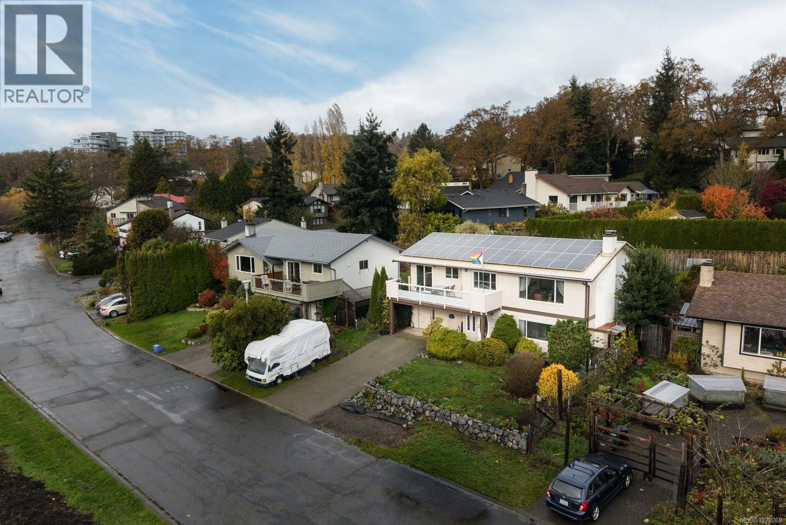 3955 Nelthorpe St, Saanich