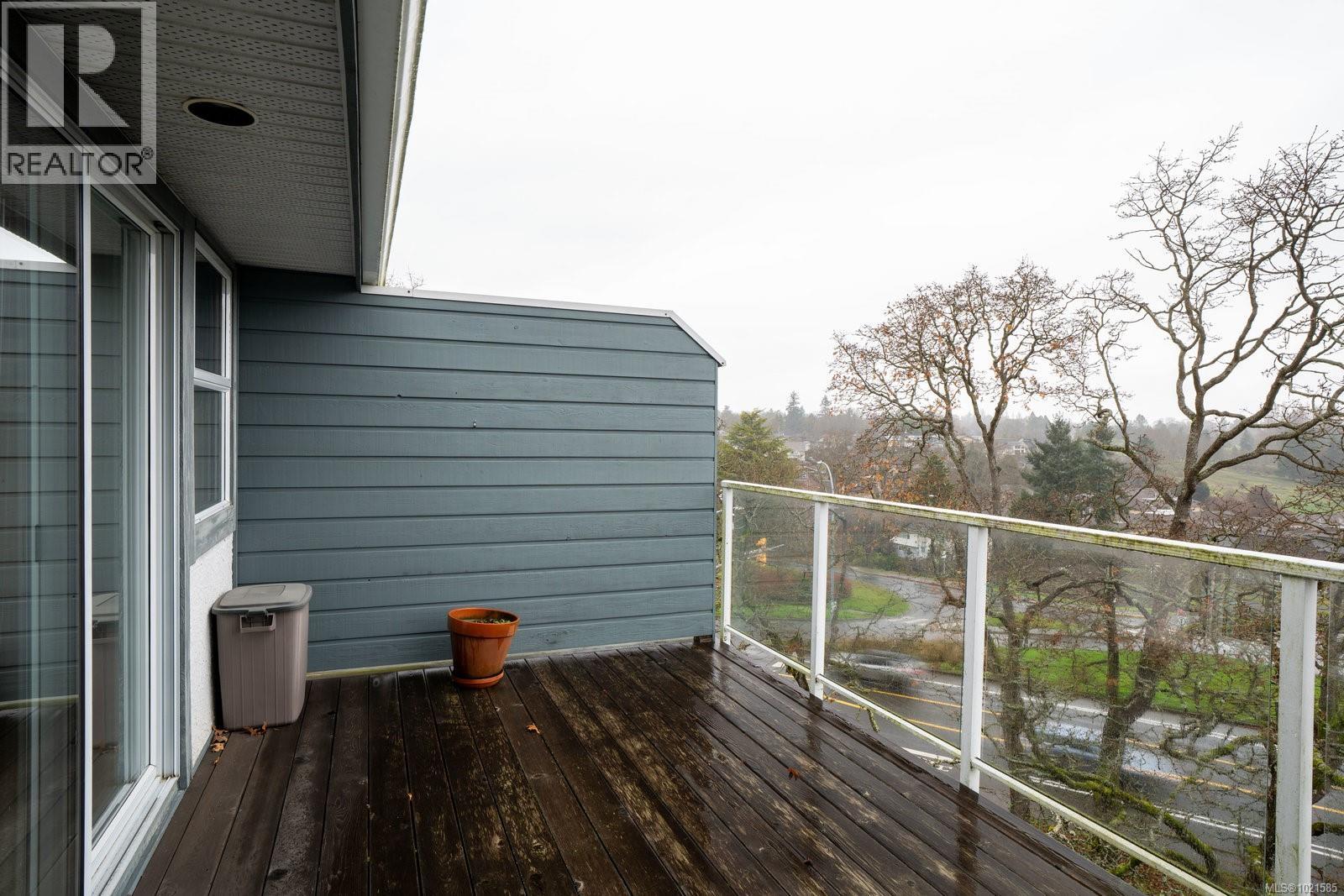 5 1356 Slater St, Saanich