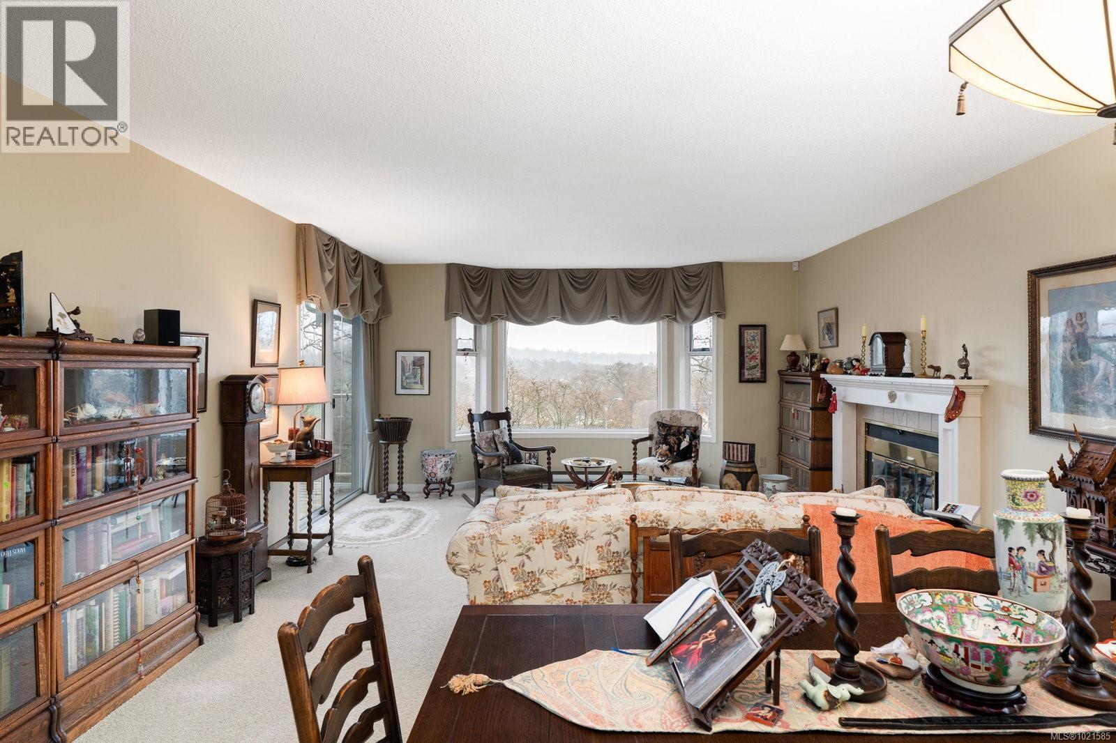 5 1356 Slater St, Saanich