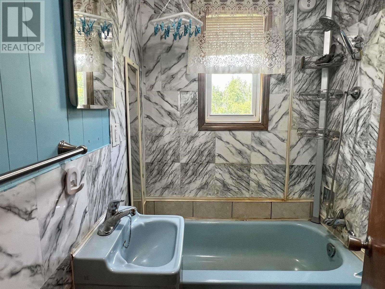 Property 26 of 42 of 5320 Highway 6