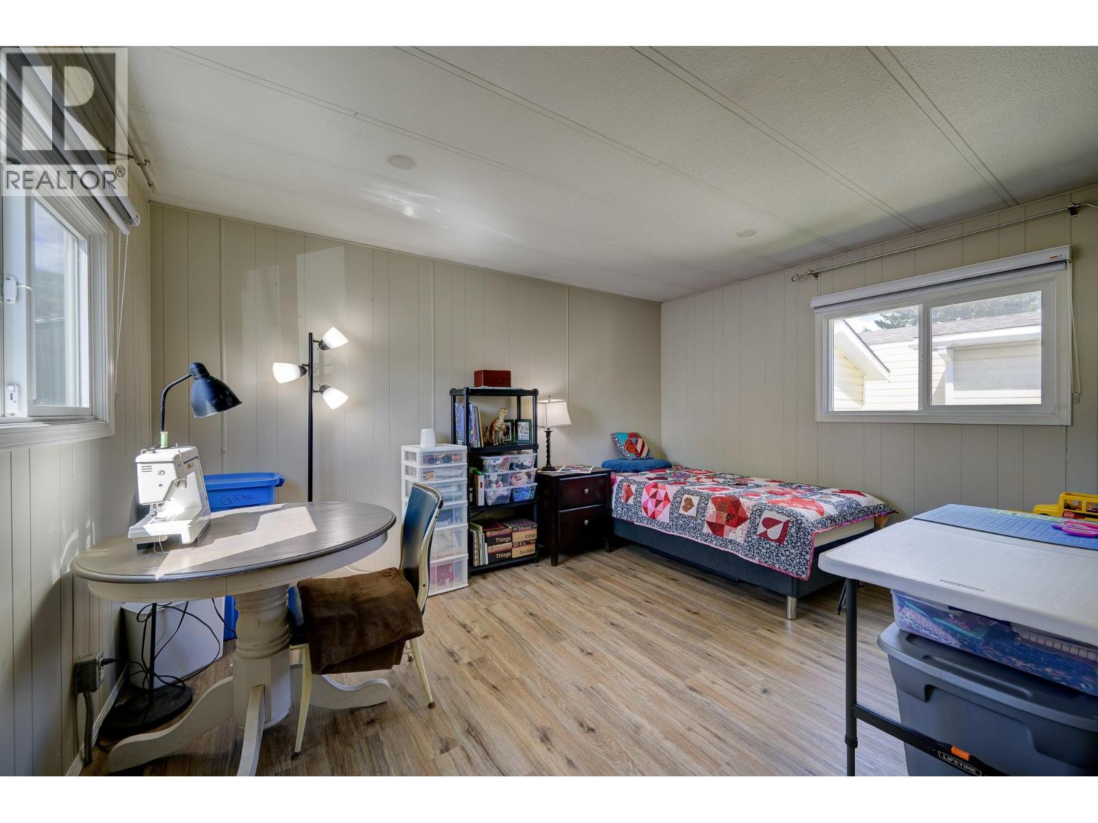 #23 2400 OAKDALE WAY - 11