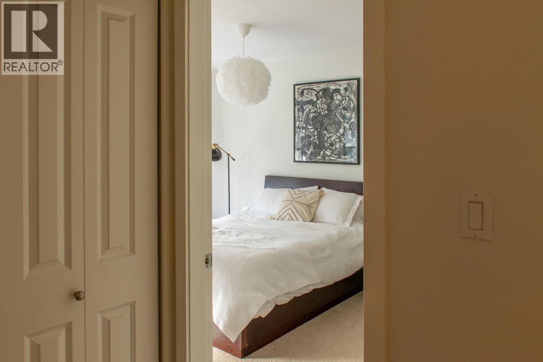 2 40632 GOVERNMENT ROAD, Squamish