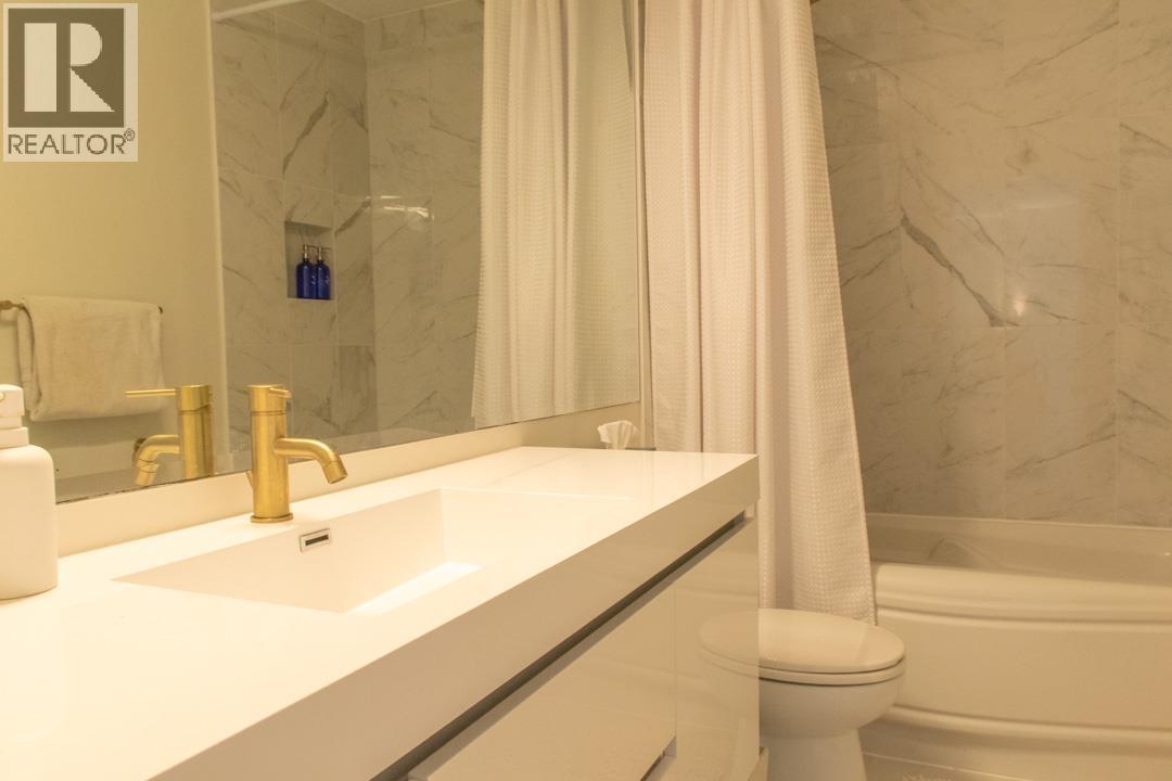 2 40632 GOVERNMENT ROAD, Squamish