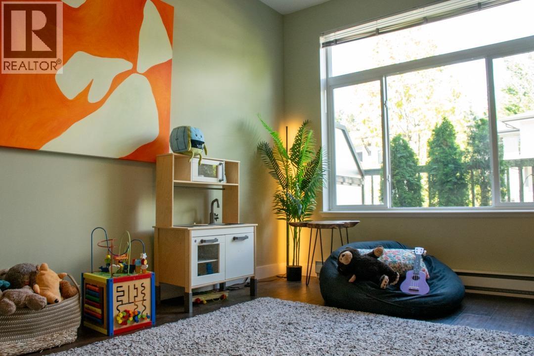 2 40632 GOVERNMENT ROAD, Squamish