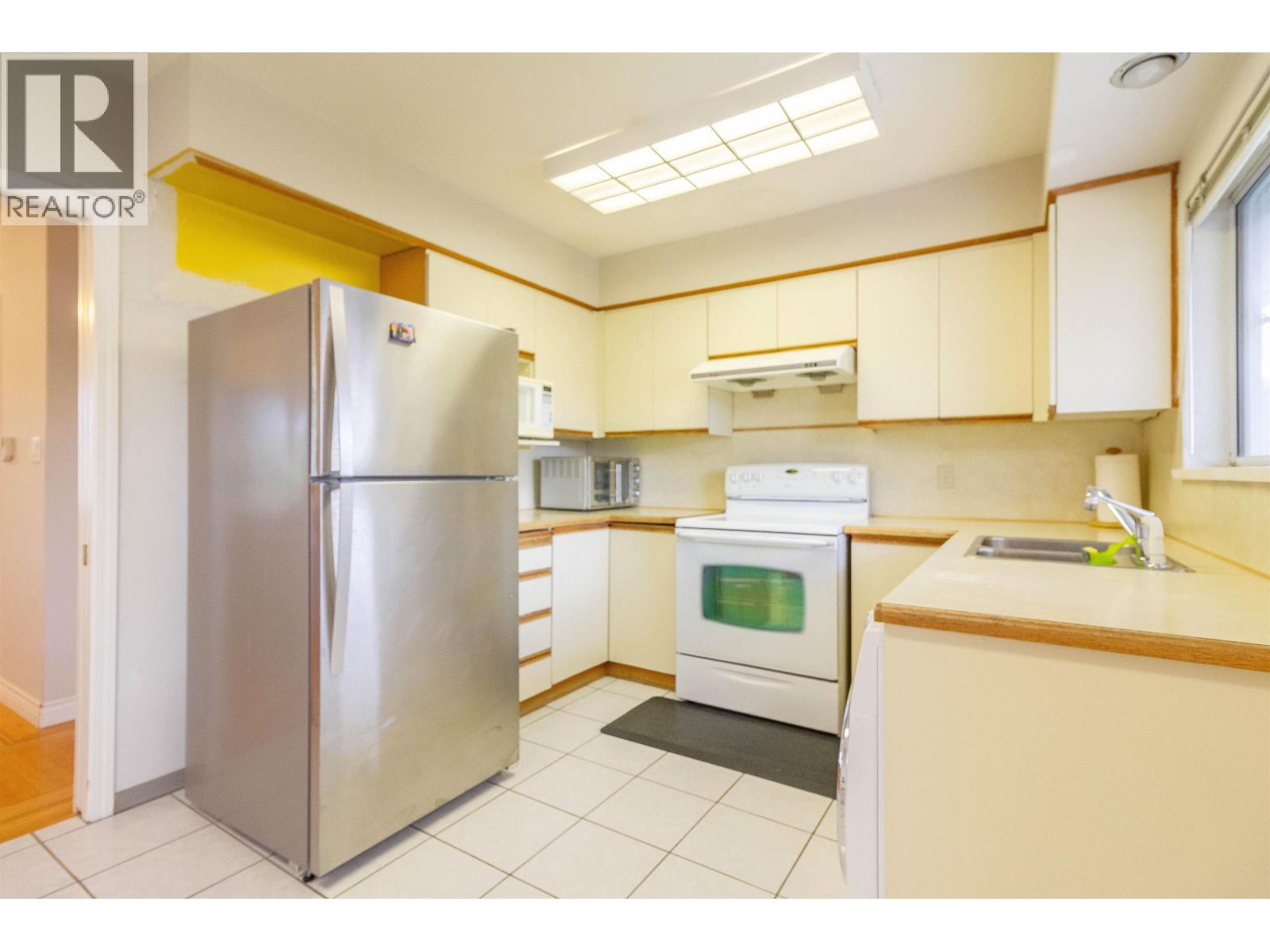 4810 FAIRLAWN DRIVE, Burnaby