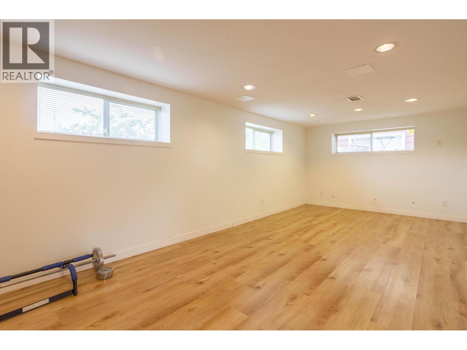 4810 FAIRLAWN DRIVE, Burnaby