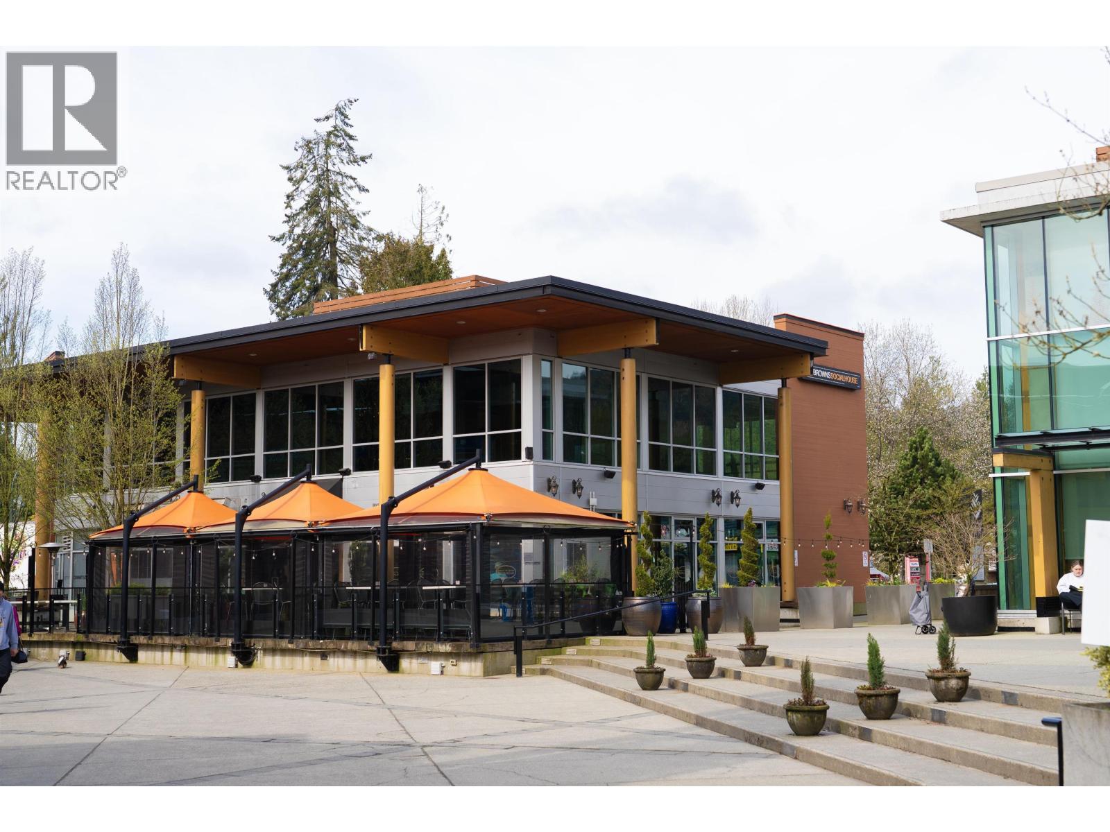 3875 REGENT AVENUE, North Vancouver