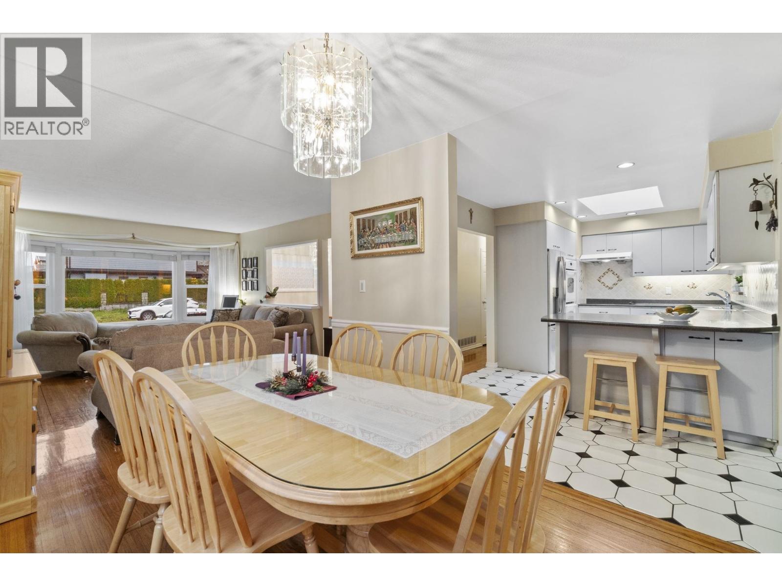 920 GROVE AVENUE, Burnaby