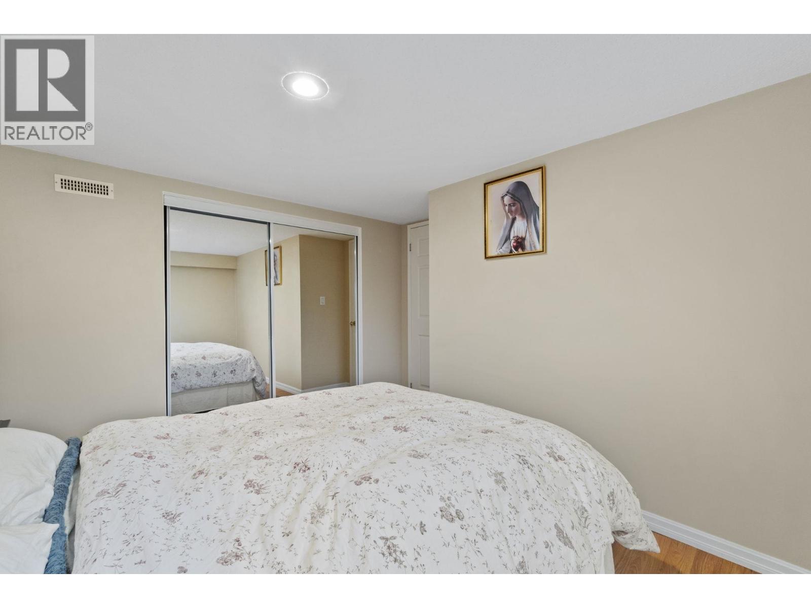 920 GROVE AVENUE, Burnaby