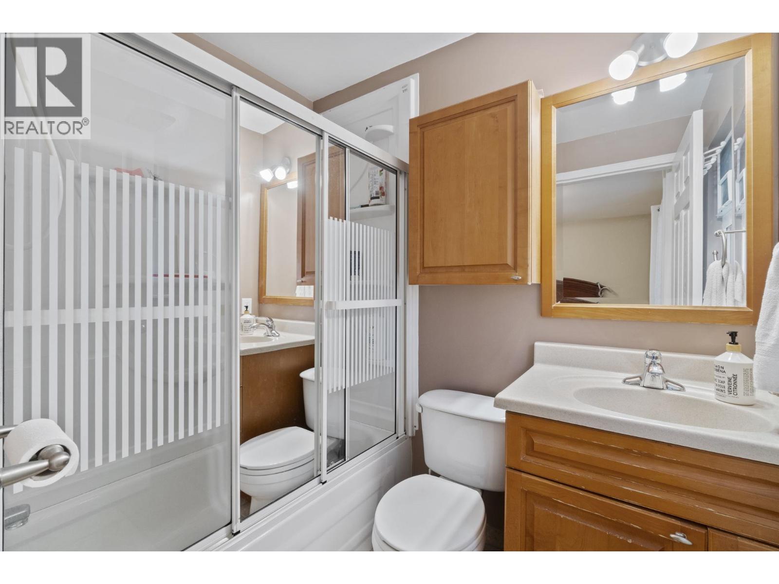 920 GROVE AVENUE, Burnaby