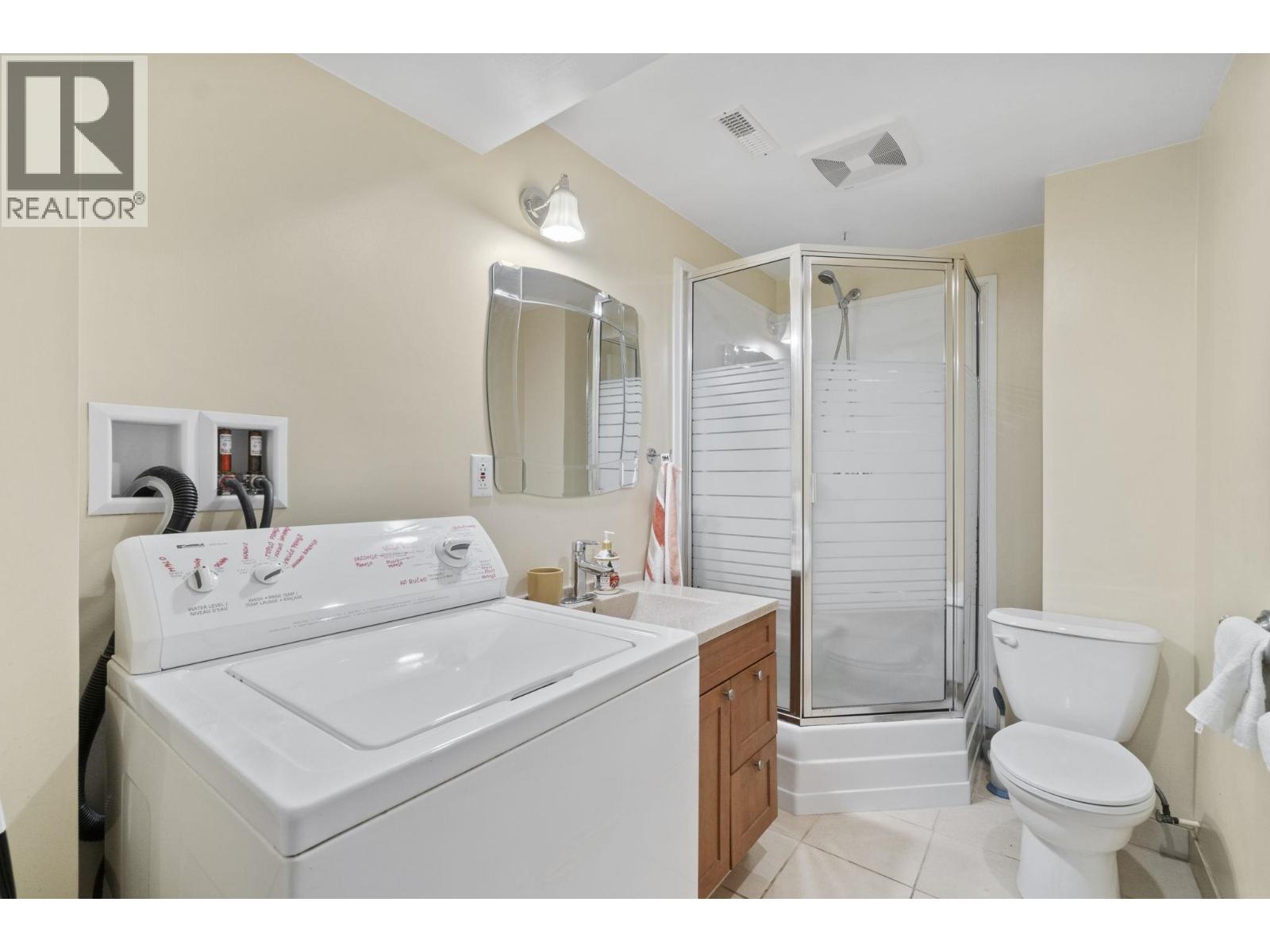 920 GROVE AVENUE, Burnaby