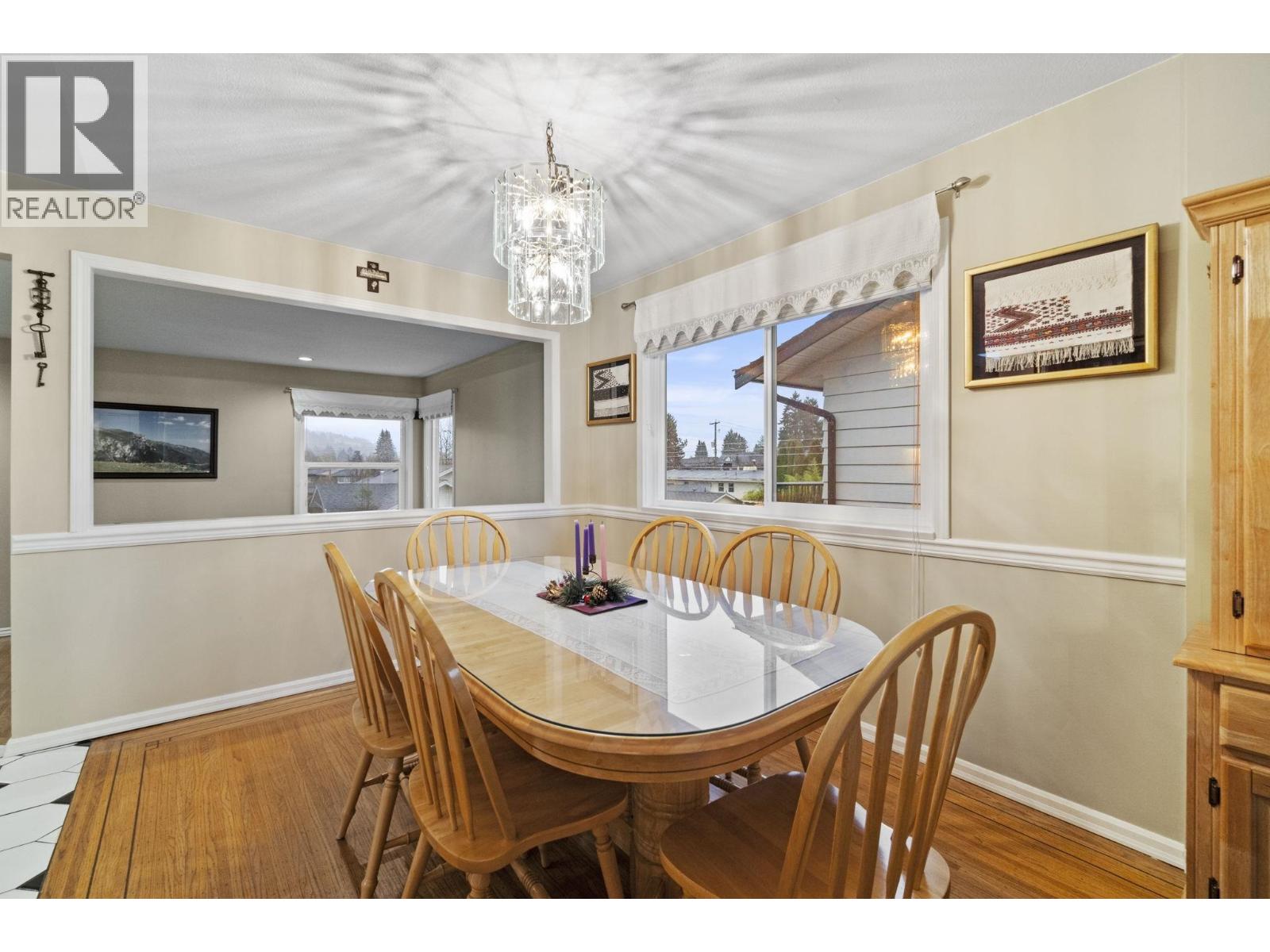 920 GROVE AVENUE, Burnaby