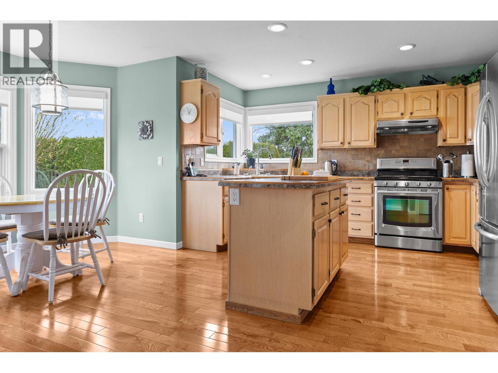  833 Springwood Court, Kelowna