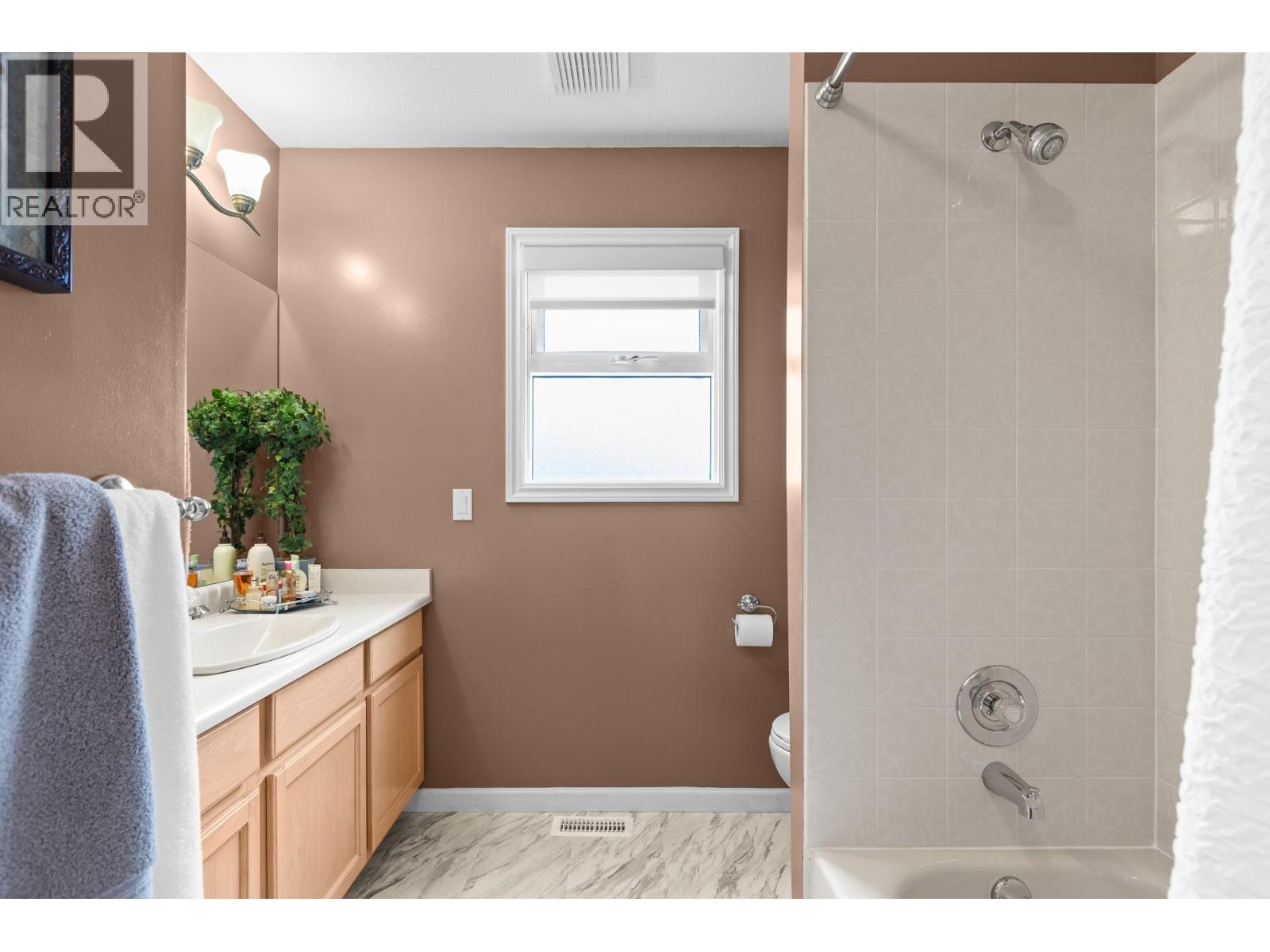  833 Springwood Court, Kelowna