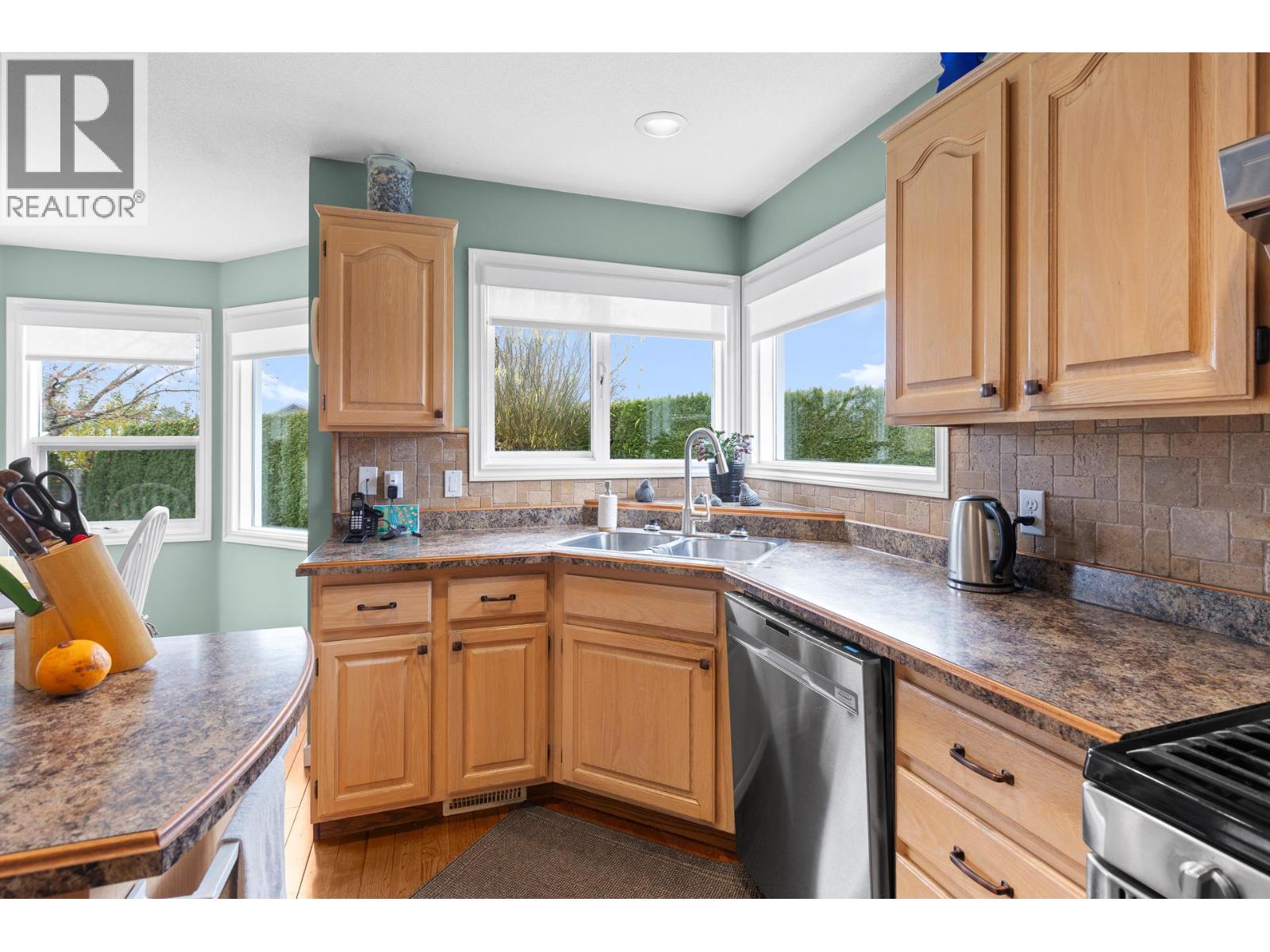  833 Springwood Court, Kelowna