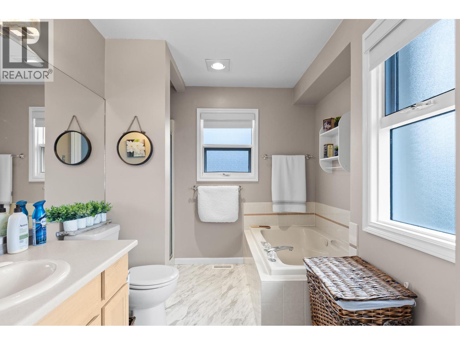  833 Springwood Court, Kelowna