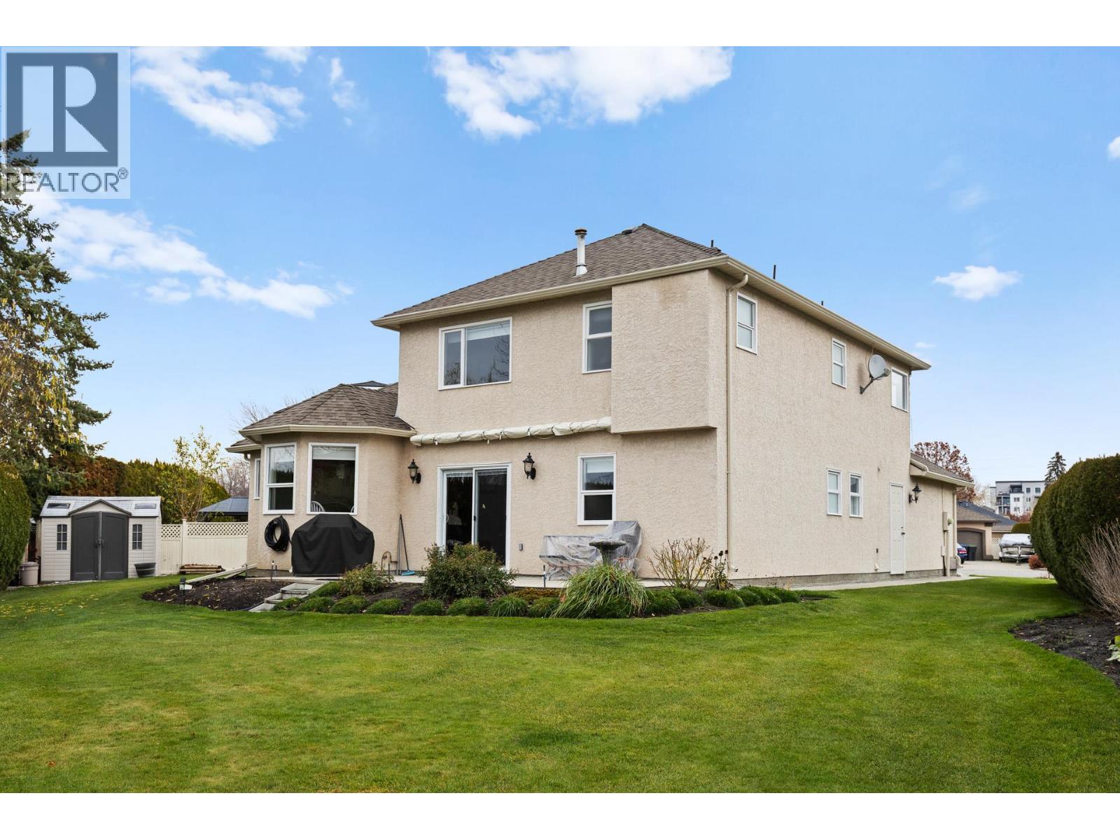  833 Springwood Court, Kelowna