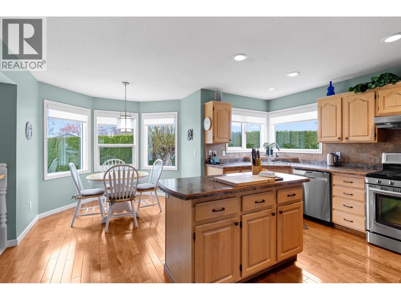  833 Springwood Court, Kelowna