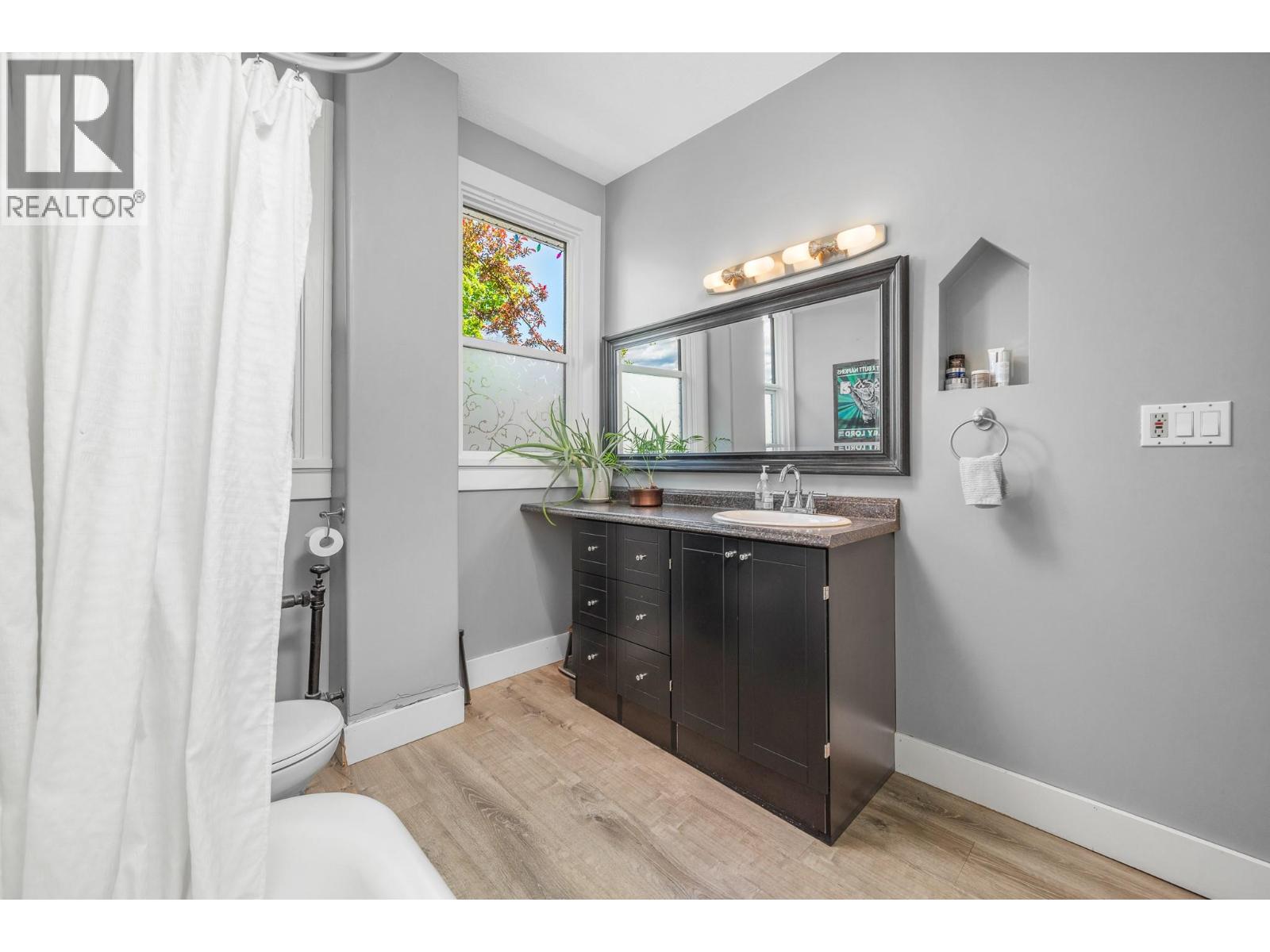 1805 32 Avenue, Vernon