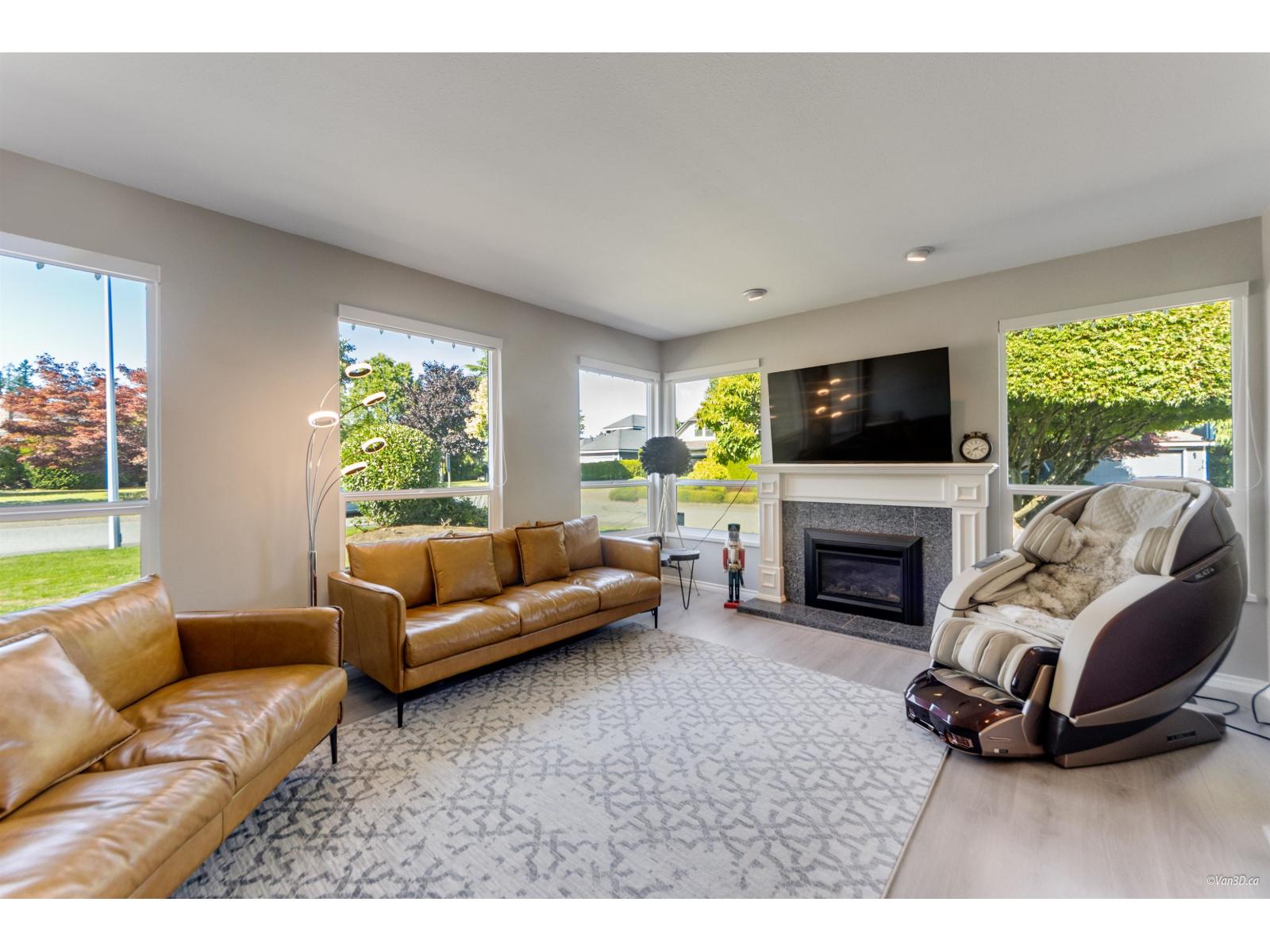 14854 21 AVENUE, Surrey