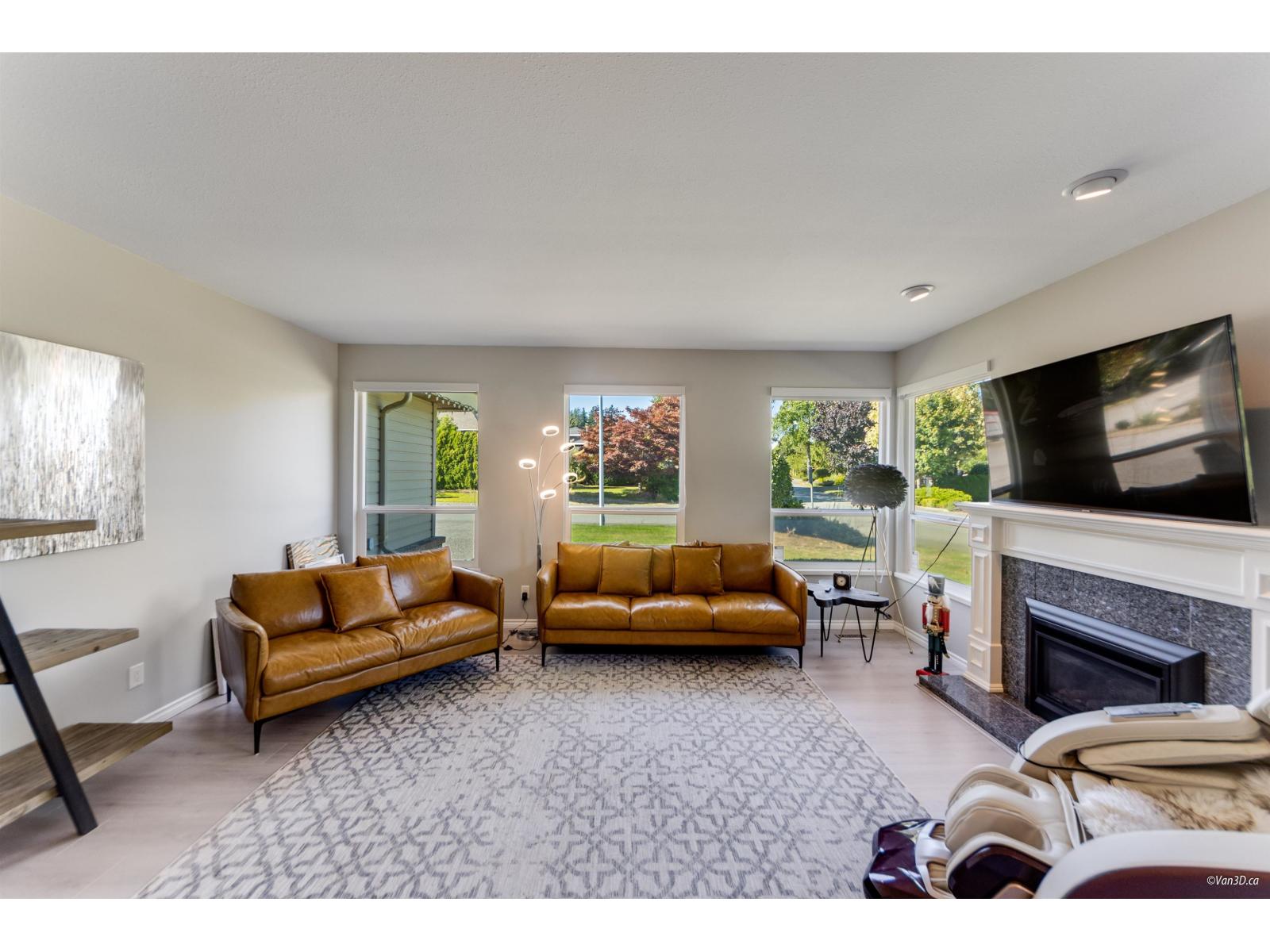 14854 21 AVENUE, Surrey