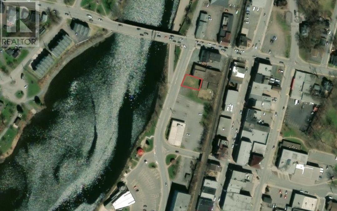 Property photo of 124 Riverside Parkway