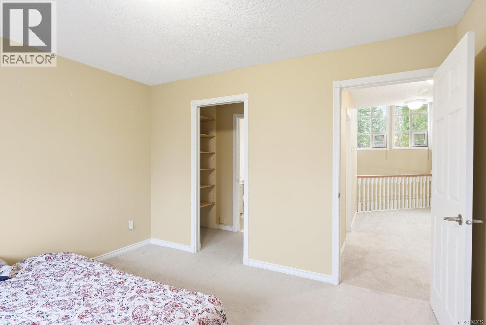 8 500 Marsett Pl, Saanich