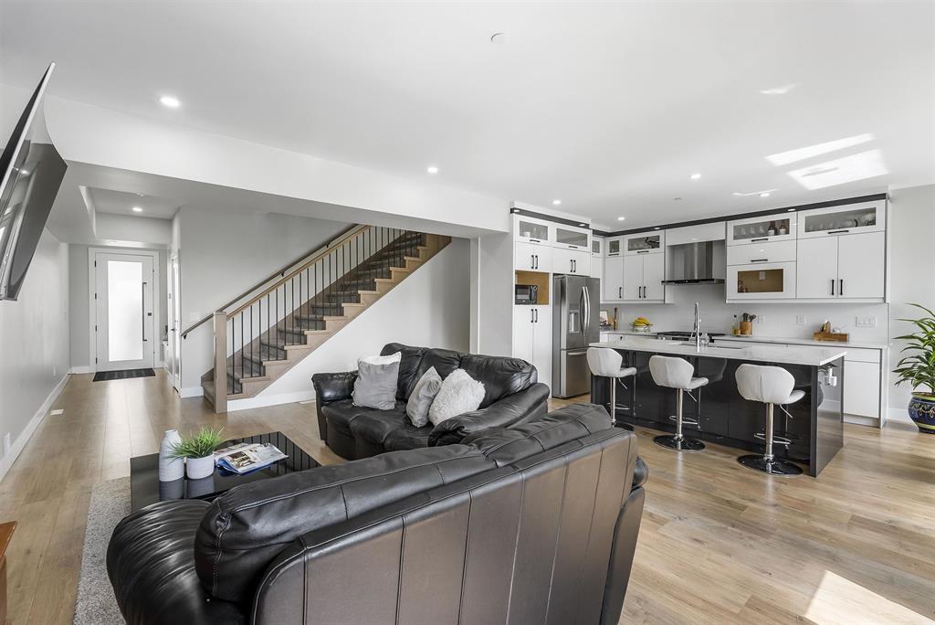 34008 BARKER COURT, Mission