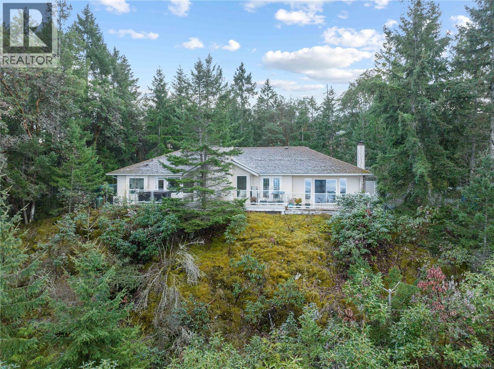 7297 Aulds Rd, Lantzville