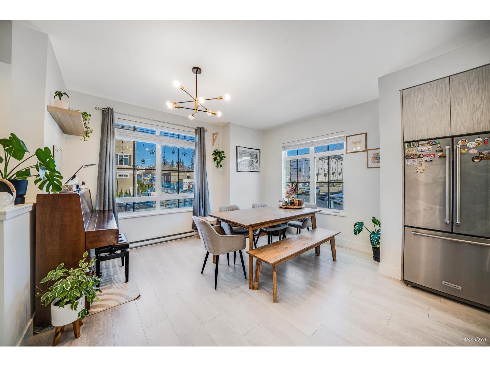 82 2075 OAK MEADOWS DRIVE, Surrey