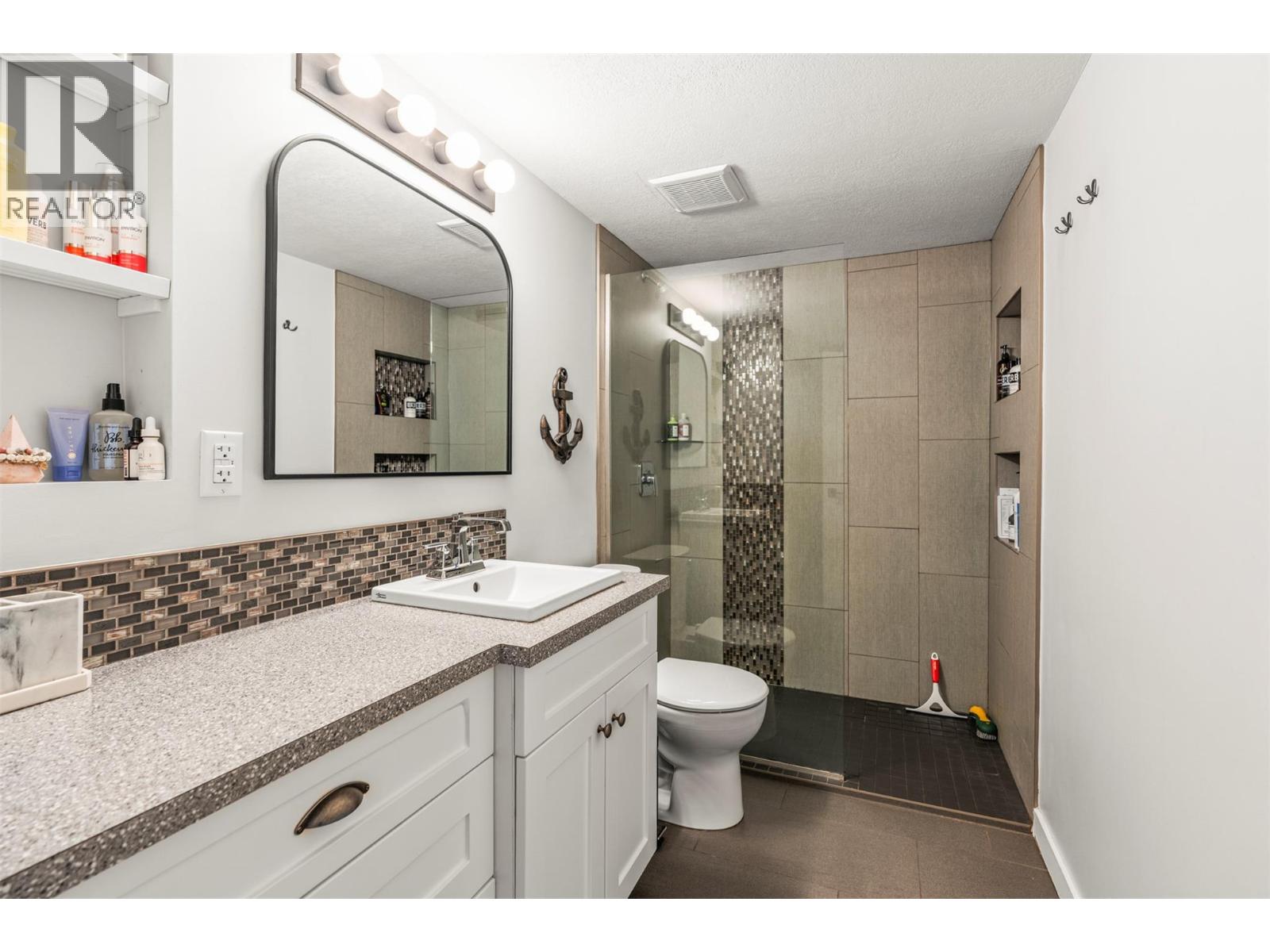 1413 12th Street, Vernon