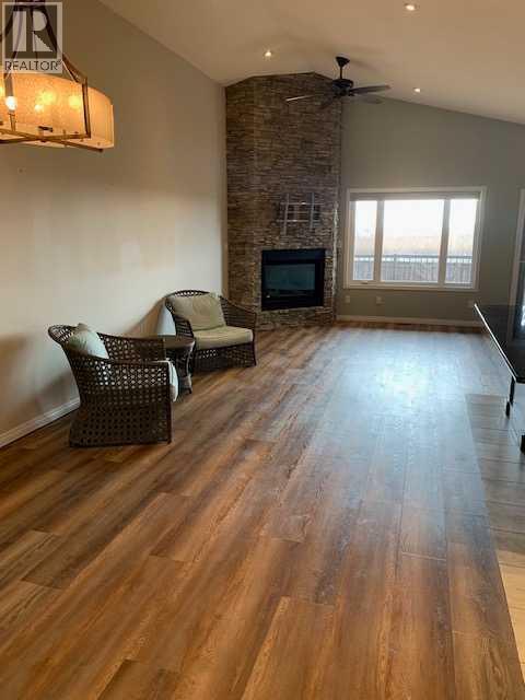 Single Family House for Sale in  Mt Sundial Court W Sunridge Lethbridge 