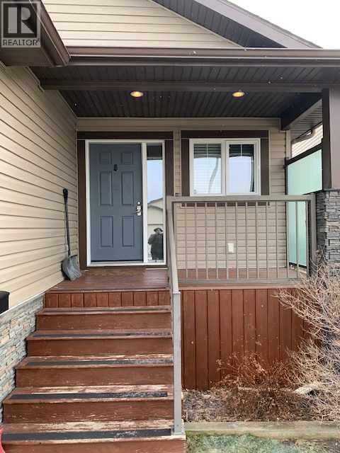Single Family House for Sale in  Mt Sundial Court W Sunridge Lethbridge 