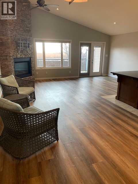 Single Family House for Sale in  Mt Sundial Court W Sunridge Lethbridge 