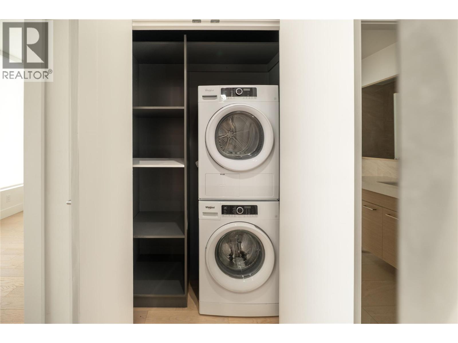 601 1181 Sunset Drive, Kelowna