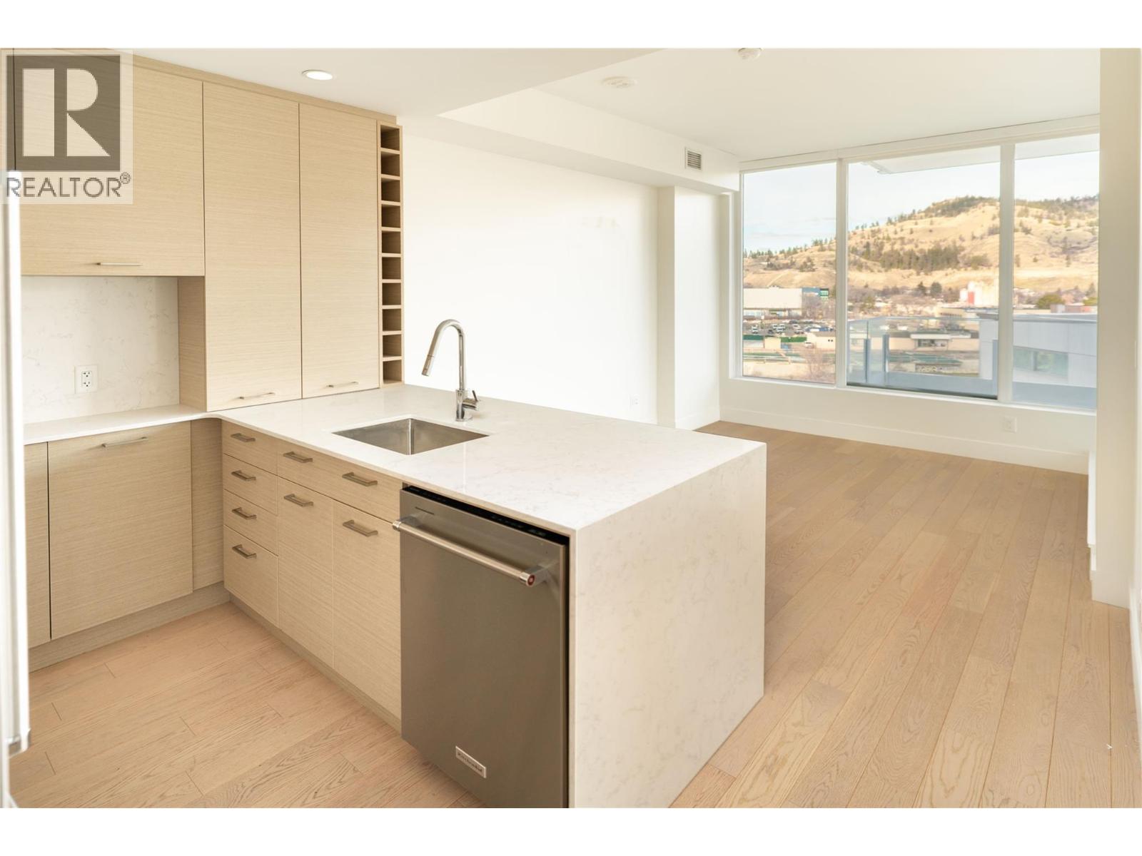 601 1181 Sunset Drive, Kelowna