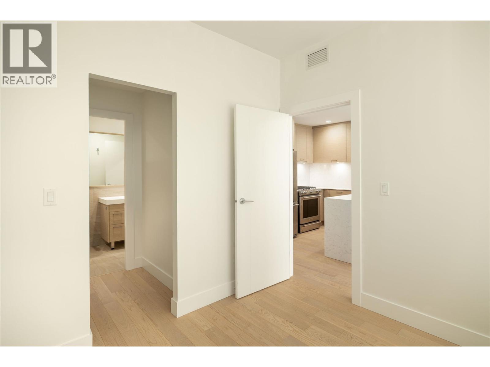 601 1181 Sunset Drive, Kelowna