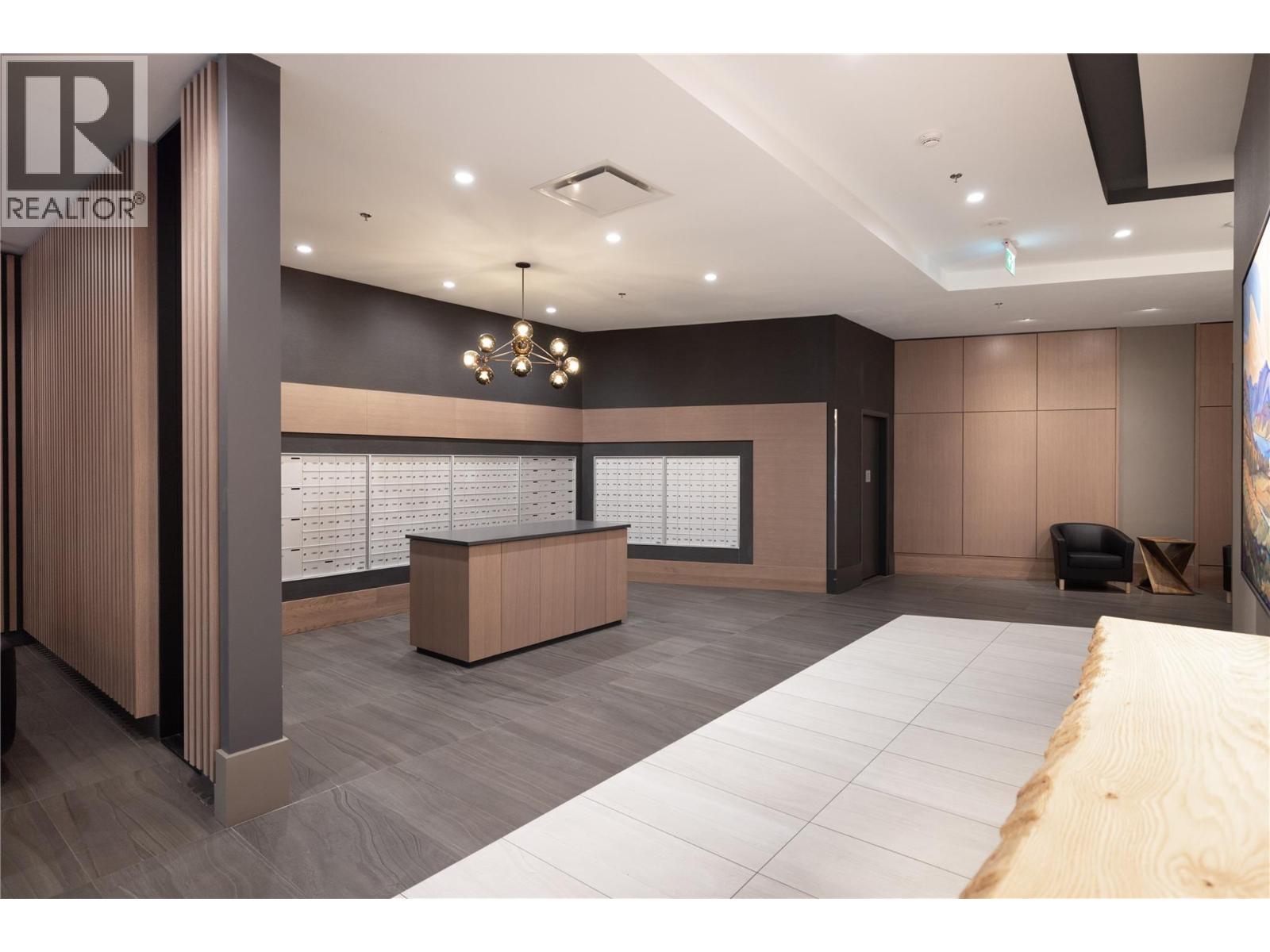 601 1181 Sunset Drive, Kelowna