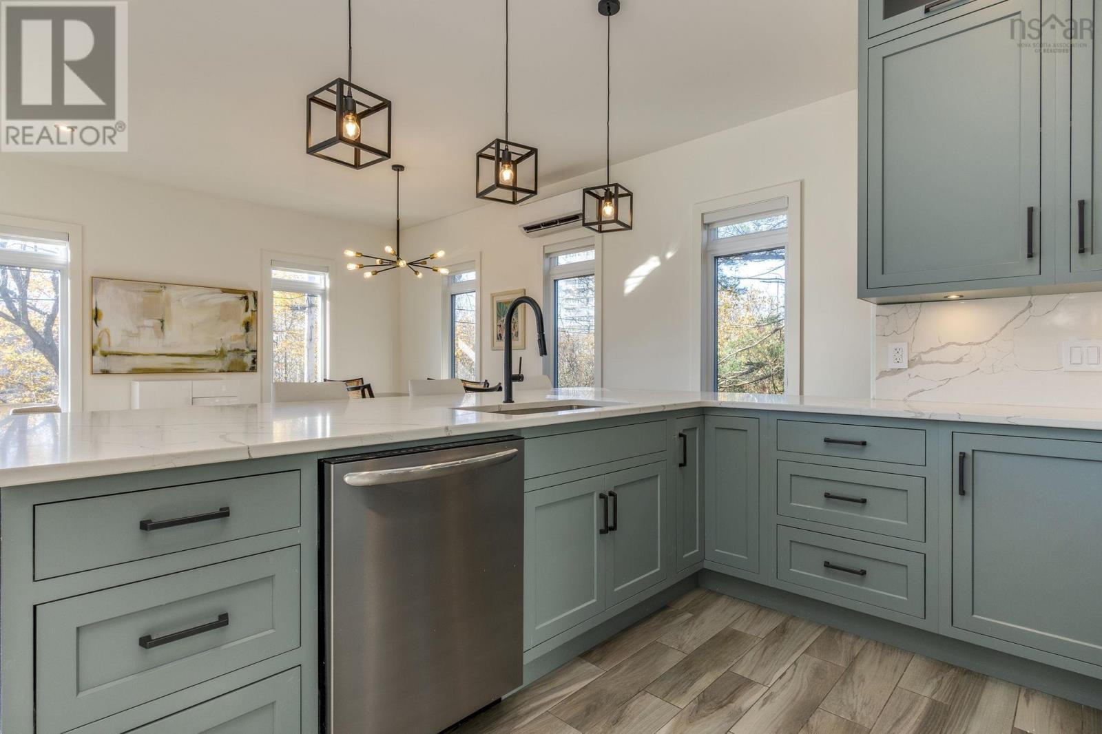 Property 3 of 39 of 2405 Roosevelt Drive